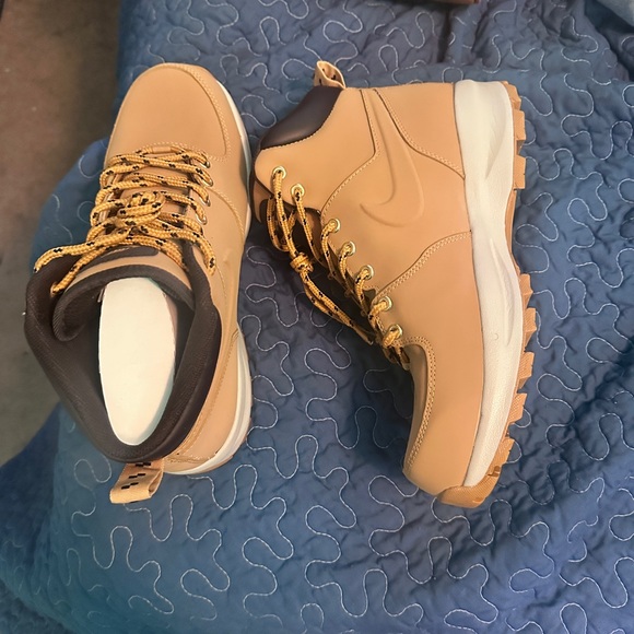 Nike Moana Hiking Boots main image 5